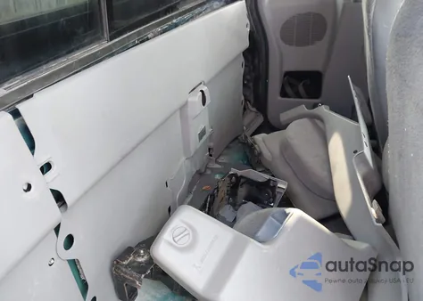 2000 Ford Ranger Xlt from USA, damaged, VIN 1FTZR15X7YTA93621